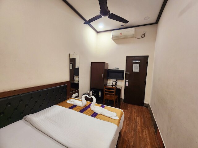 ホテル ラウナク