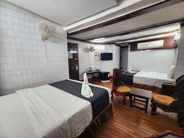 ホテル ラウナク