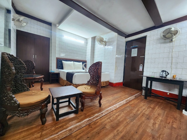 ホテル ラウナク