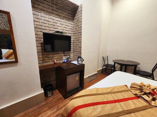 ホテル ラウナク