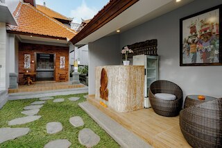 レイ ゲストハウス