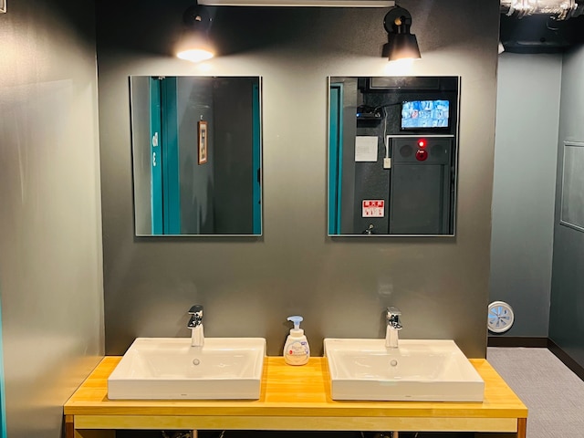 日の出神楽坂駅前ホテル