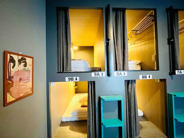 日の出神楽坂駅前ホテル