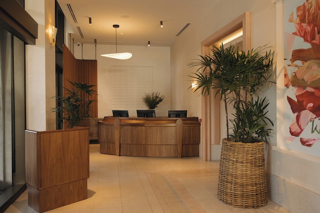 モンドリアン ゴールドコースト