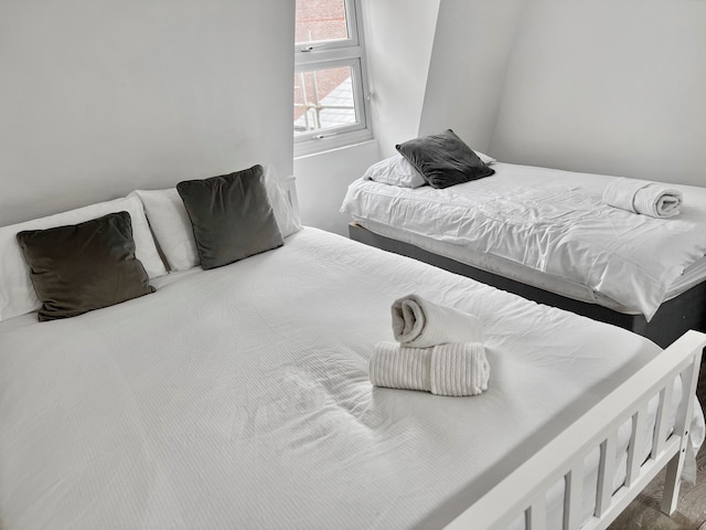 ニュー ハウス 5 ルームズ 3 バス