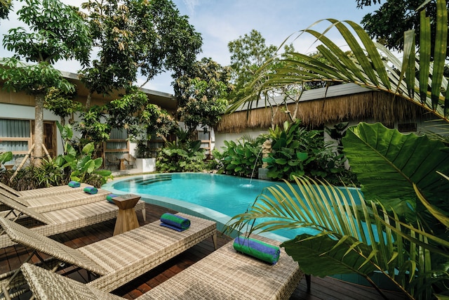 ラクブミ パビリオン