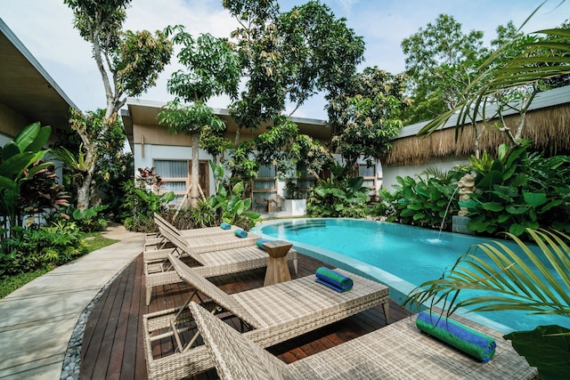 ラクブミ パビリオン