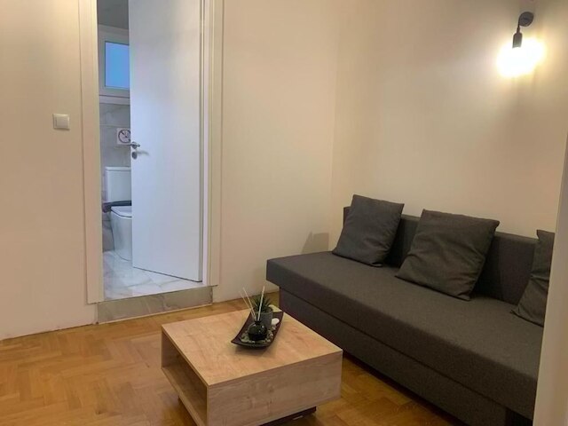 アテニアン ステイ トリクーピ 1 アパートメント