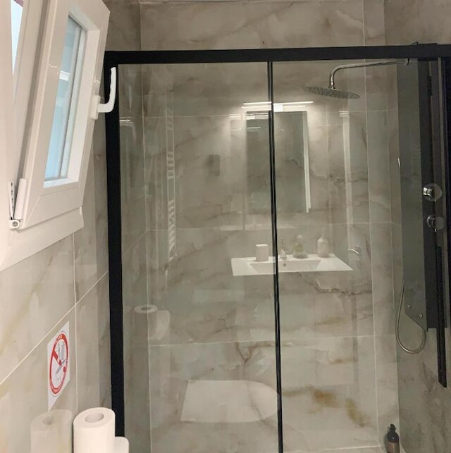 アテニアン ステイ トリクーピ 1 アパートメント