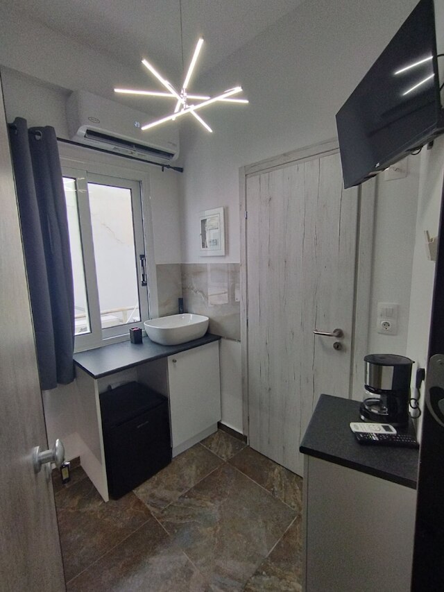 アシナ セントラル アパートメント