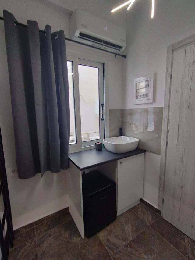 アシナ セントラル アパートメント