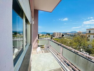 レオーネスイート ビュー & レストラン