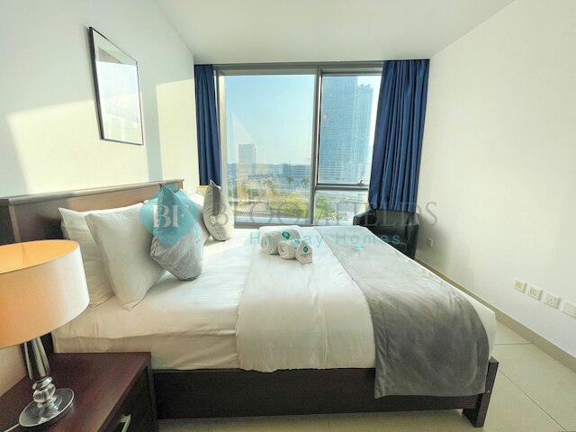 ブルームフィールド スペーシャス 1ベッドルーム イン サン タワー