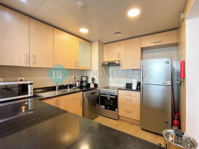 ブルームフィールド スペーシャス 1ベッドルーム イン サン タワー