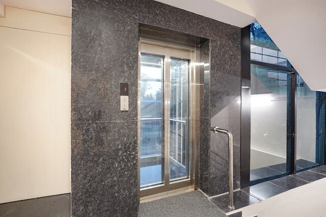 オリバ ジョベンズ セントラル - ブリゲード ロード