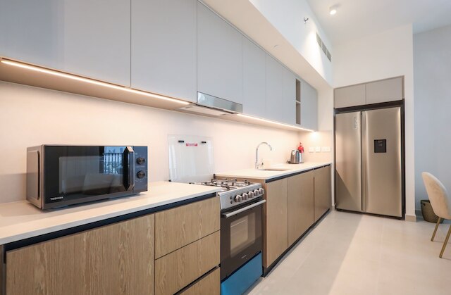 エリート LUX ホリデーホームズ - ドバイ クリーク オアシス 2ベッドルーム ラグジュアリー ウィズ ブルジュビュー