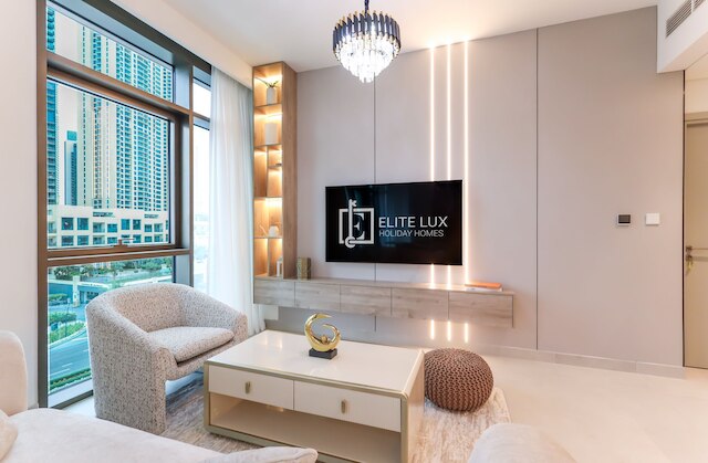 エリート LUX ホリデーホームズ - ドバイ クリーク オアシス 2ベッドルーム ラグジュアリー ウィズ ブルジュビュー