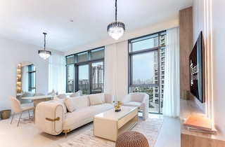 エリート LUX ホリデーホームズ - ドバイ クリーク オアシス 2ベッドルーム ラグジュアリー ウィズ ブルジュビュー