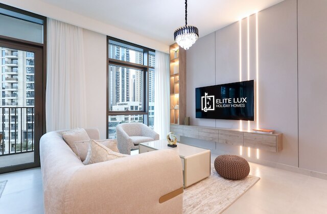 エリート LUX ホリデーホームズ - ドバイ クリーク オアシス 2ベッドルーム ラグジュアリー ウィズ ブルジュビュー