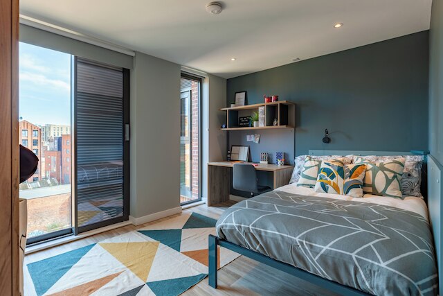 スチューデント オンリー ベンソン ヤード