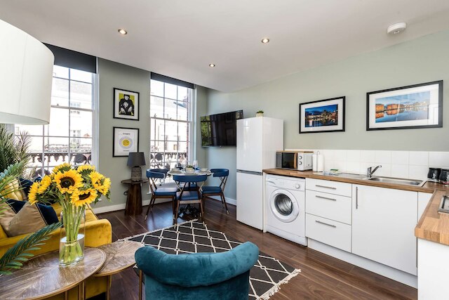 ホスト ステイ キャニング クォーターズ II アンド III