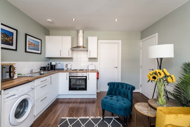 ホスト ステイ キャニング クォーターズ II アンド III