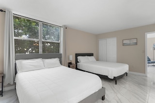 ベイ ハーバー サンセット アパートメント 2A