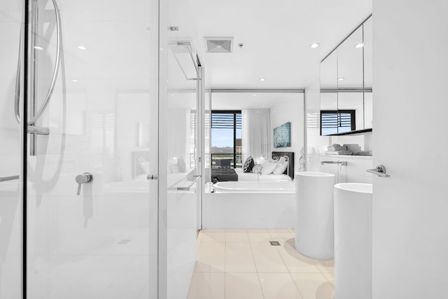 ラグジュアリー スカイ ハイ エスケープ ウィズ オーシャン ビューズ