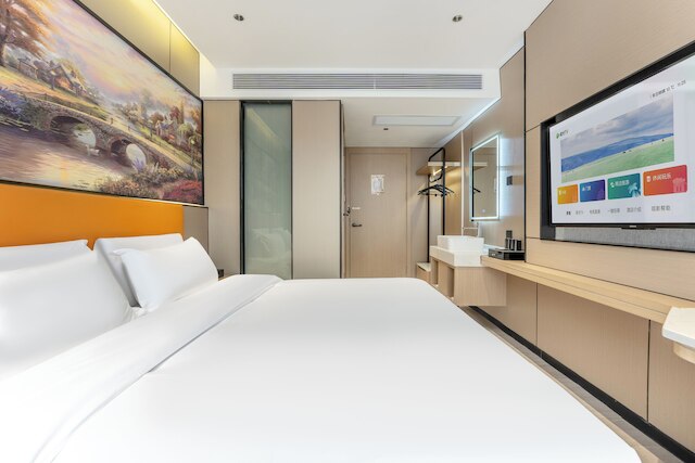 Norman Hotel - Free shuttle service during the Canton Fair in October and November