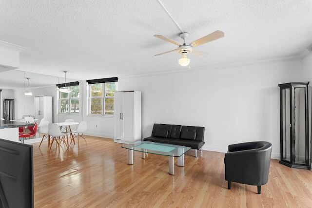 ベイ ハーバー サンセット アパート 2C