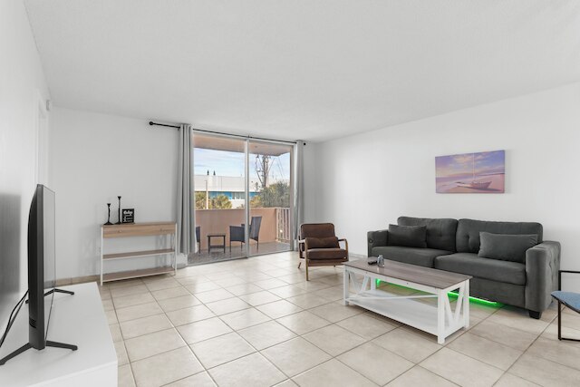 ベイ ハーバー サンセット アパート 3A