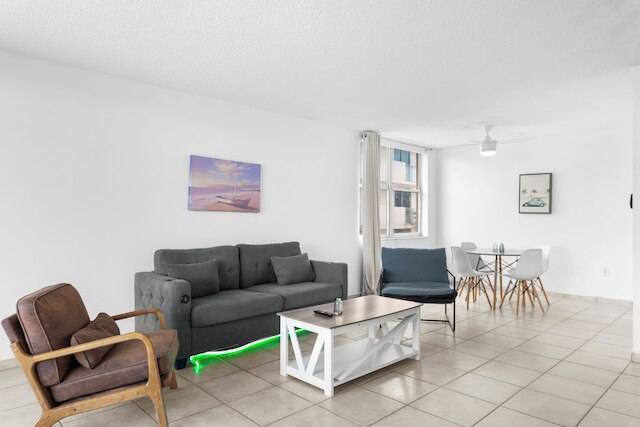 ベイ ハーバー サンセット アパート 3A