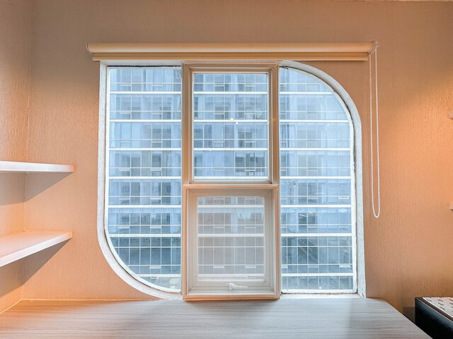 エレガント デザイン スタジオ アット ザ シティ スクエア スラバヤ アパートメント