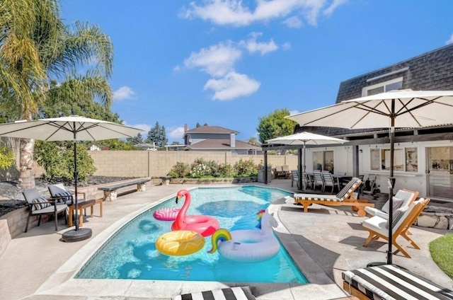 シン シティ ベスト ホーム by STRIP