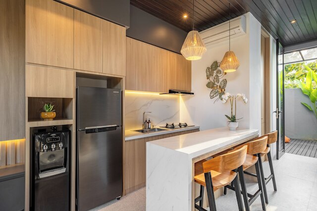 プライベート ヴィラ アイラ 8D 10ミン メラスティビーチ