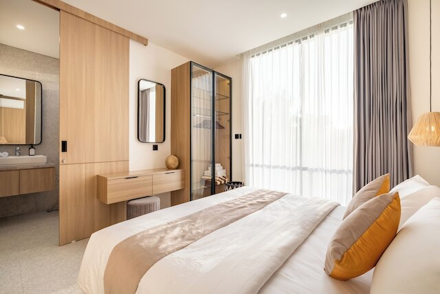 プライベート ヴィラ アイラ 8D 10ミン メラスティビーチ