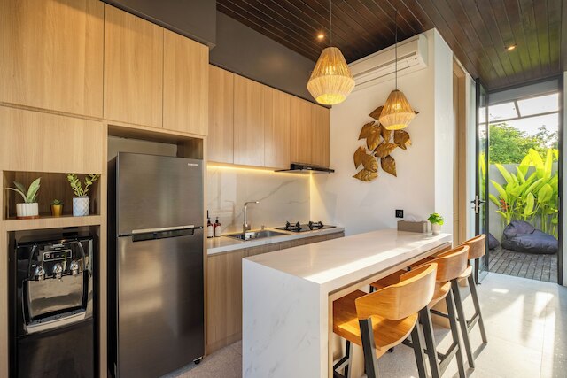 プライベート ヴィラ アイラ 8E 10ミン メラスティ ビーチ