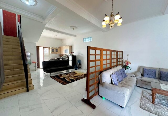 M&S ステイ シャリア