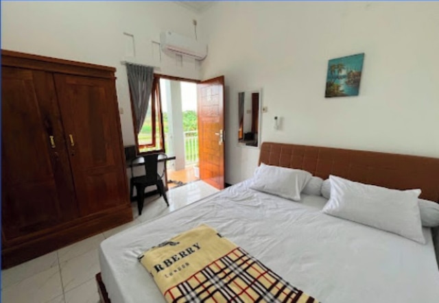 M&S ステイ シャリア