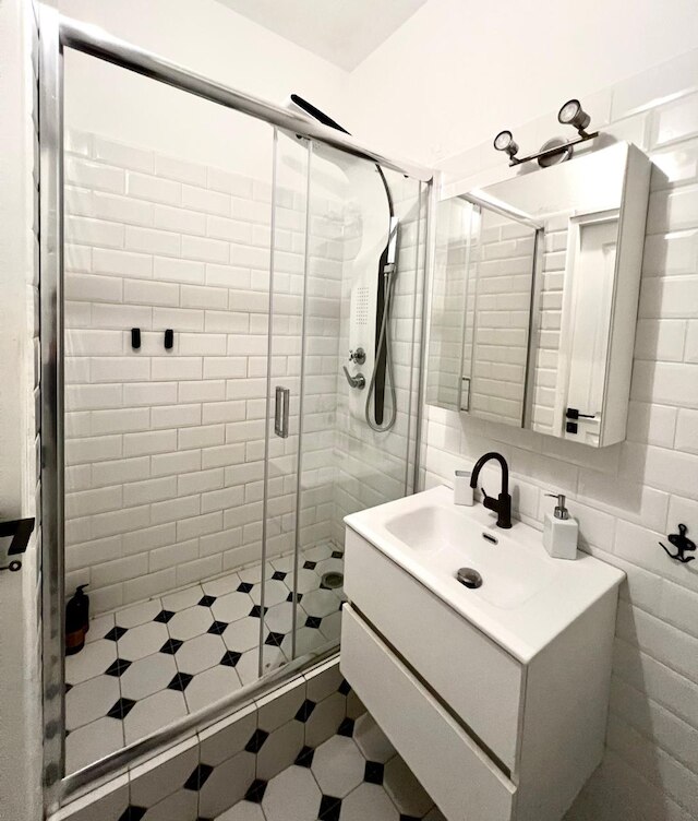 モナスティラキ 510 スーパーホスト ハブ