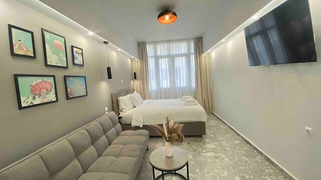 305 モナスティラキ 305 スーパー ホスト ハブ