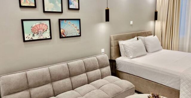 305 モナスティラキ 305 スーパー ホスト ハブ