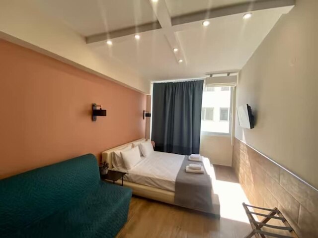 モナスティラキ 306 スーパー ホスト ハブ