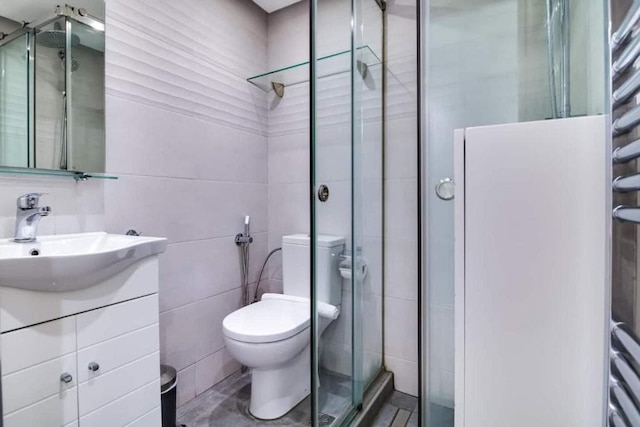 モナスティラキ 107 スーパー ホスト ハブ