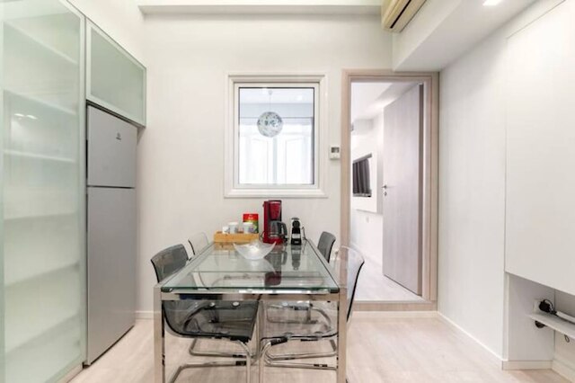 モナスティラキ 107 スーパー ホスト ハブ