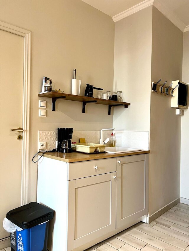 モナスティラキ 312 スーパー ホスト ハブ