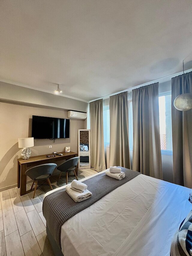 モナスティラキ 312 スーパー ホスト ハブ