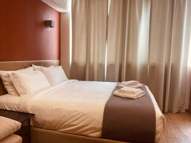 モナスティラキ 506 スーパー ホスト ハブ