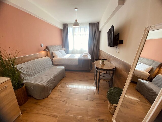 モナスティラキ 503 スーパーホスト ハブ