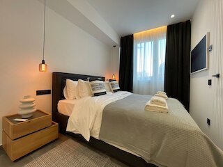 モナスティラキ 512 スーパーホスト ハブ